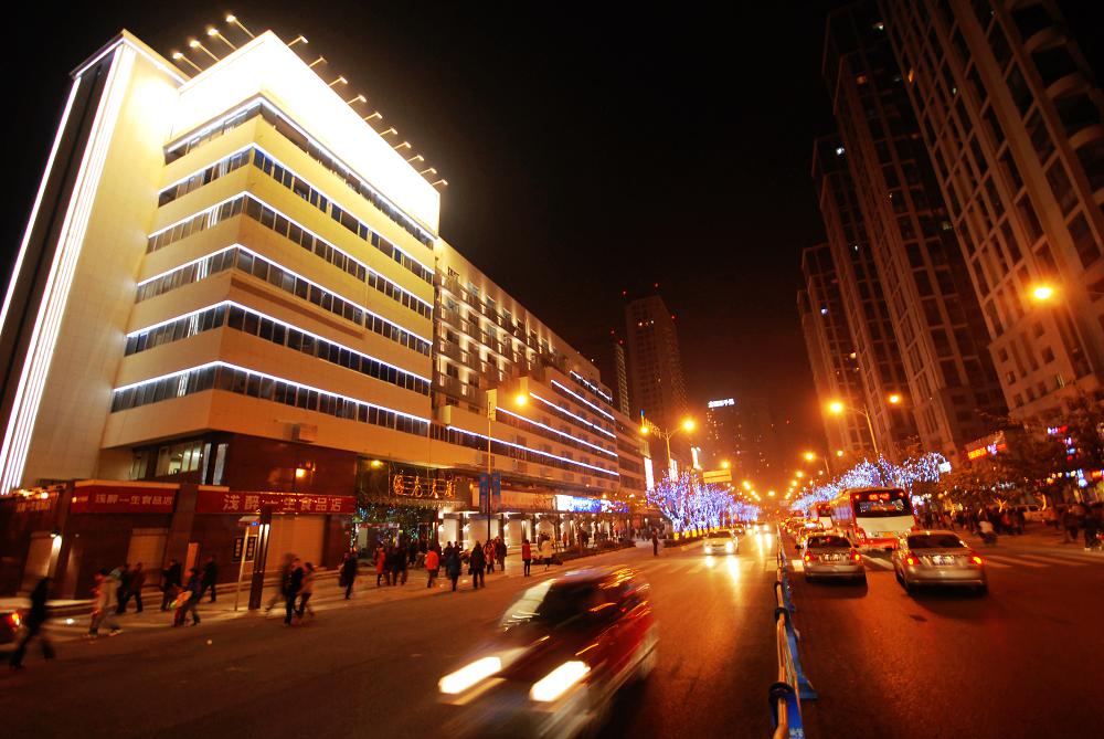 蘭光照明設計師杜雨晨 蘭光照明設計師杜雨晨