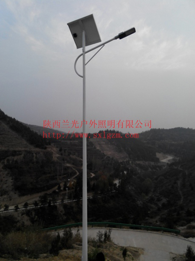 農村太陽能路燈價格 農村太陽能路燈價格